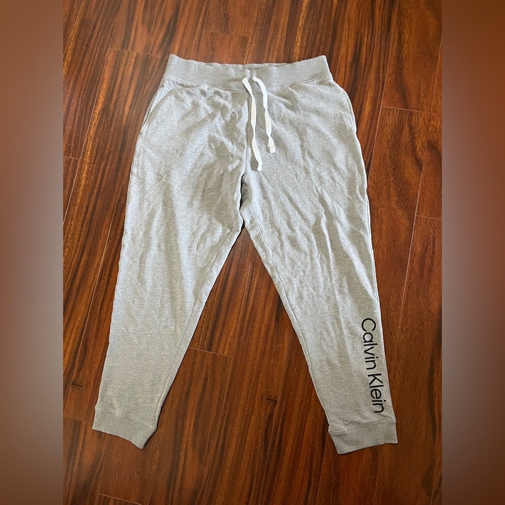 Calvin Klein women’s XL joggers, light grey